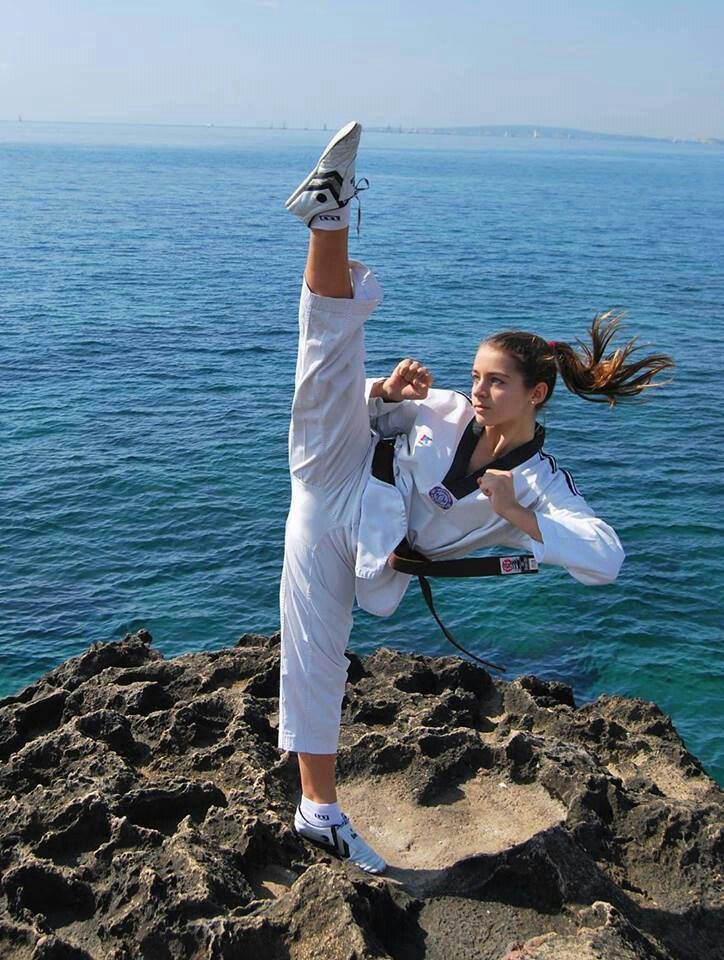 taekwondo uniform